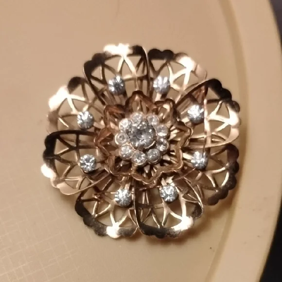 Coro Gold Floral Brooch with Rhinestone Accents - Picture 6 of 6